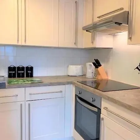 Quill - Moments From Centre - Cosy Apartament